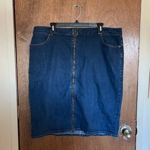 CATO denim skirt with zipper down the front. 18W